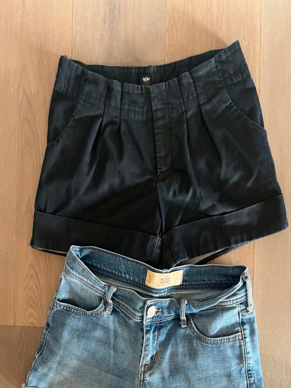 Hollister Midi Jean Shorts and Massimo pleated short LOT